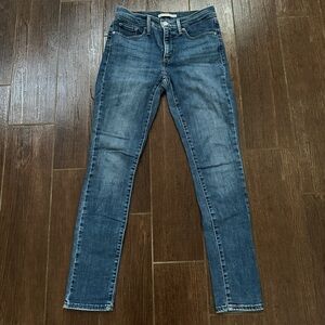 Levi’s Shaping Skinny Jeans